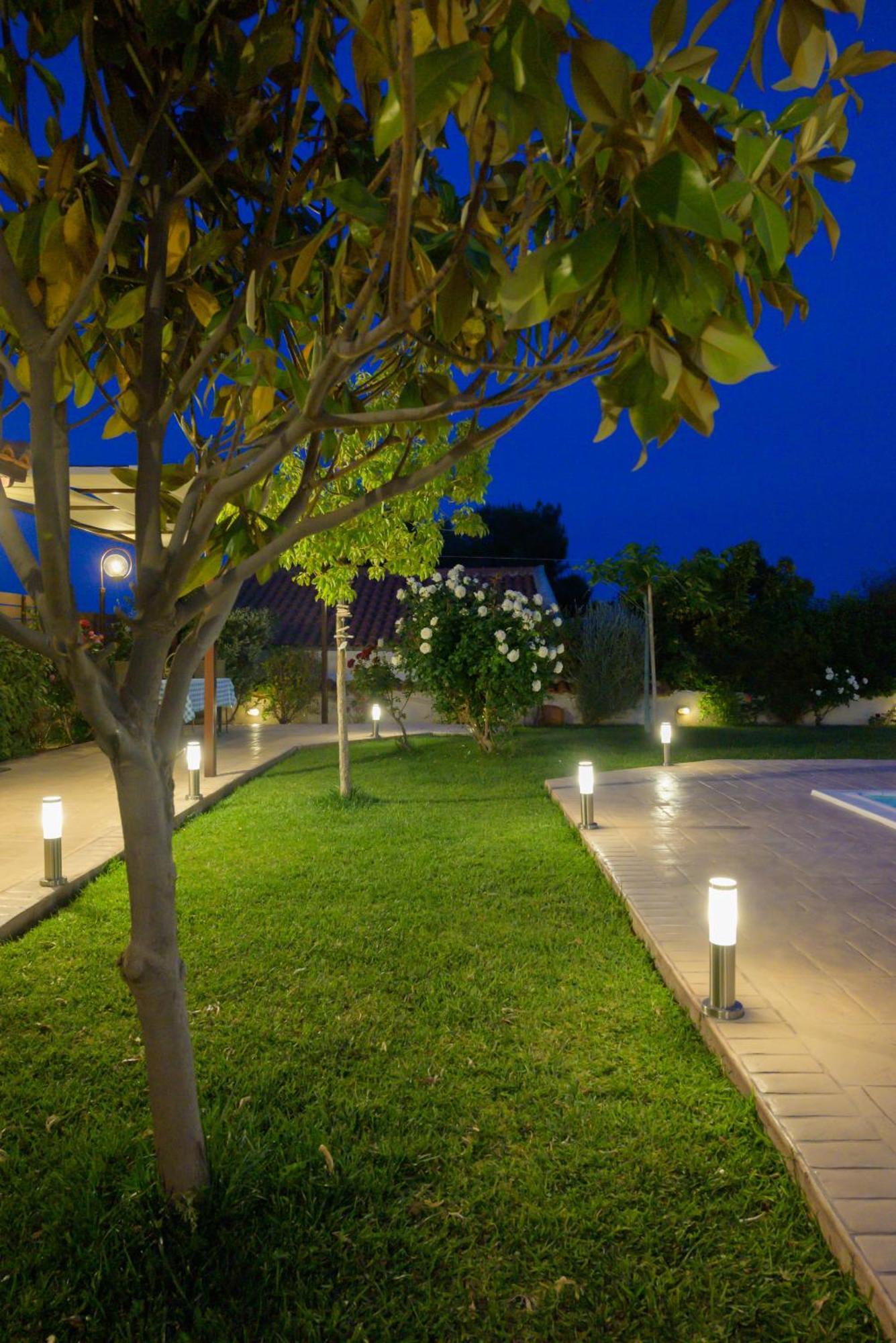 Artemis Riviera Villa Exterior photo