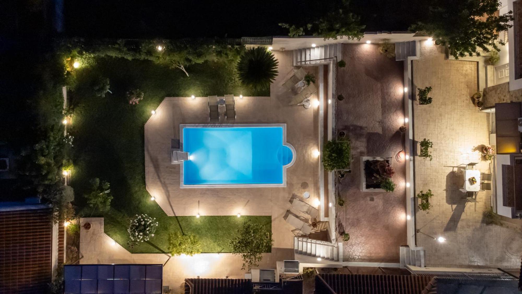 Artemis Riviera Villa Exterior photo
